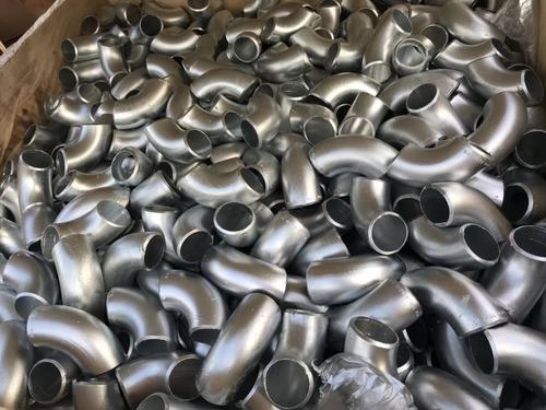 碳鋼與不銹鋼彎頭及三通 材料特性與應(yīng)用場(chǎng)景對(duì)比